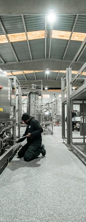 Füllstandsmessung in der pharmazeutischen Produktion: Messprinzipien, GMP-Anforderungen und Geräteauswahl
