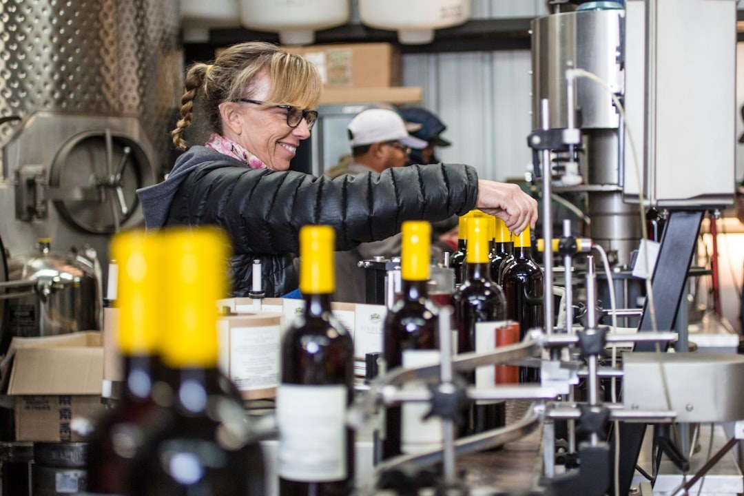 Schüttgutcharakterisierung in der Feststoffproduktion: Methoden, Kenngrößen und praktische Relevanz