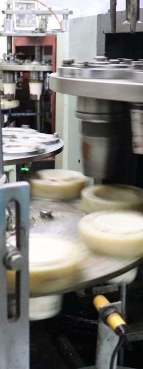 Coating in der Feststoffproduktion: Verfahren, Anlagen und Qualitätsanforderungen