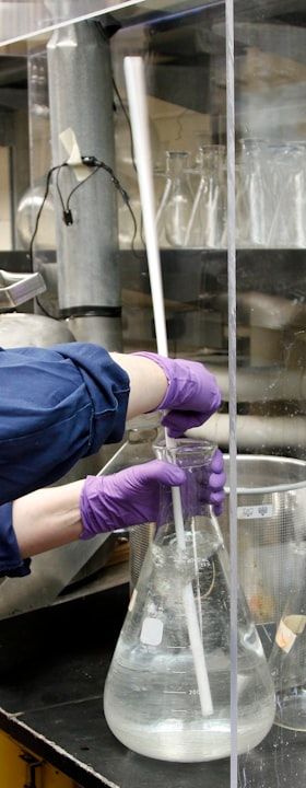 Festo zeigt CECC-AX-Steuerung für Liquid-Dispensing auf der Compamed 2026