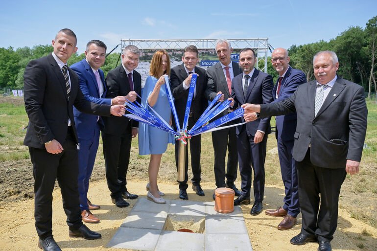 Schott Pharma investiert 100 Millionen Euro in Standort in Ungarn